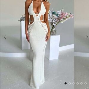 ARABELLA MAXI DRESS IN WHITE